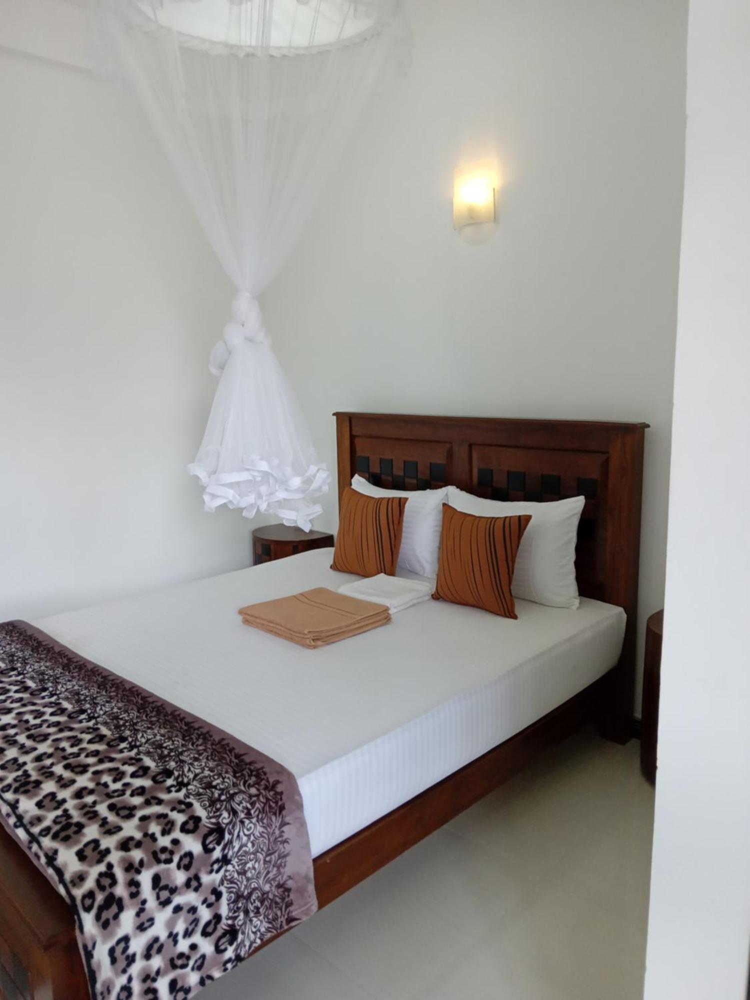 Bed and Breakfast Misty Heaven Ella Habitación foto